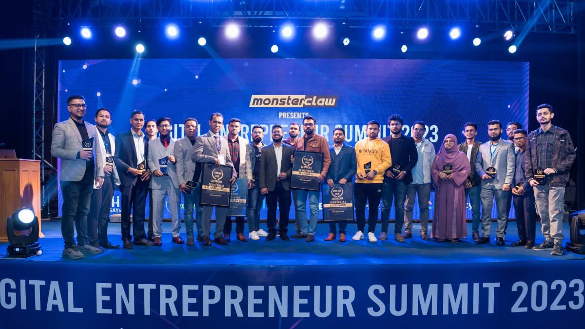 Top E-Commerce Achievers Honored at Digital Entrepreneur Summit