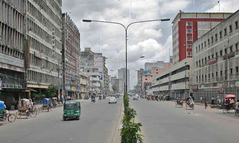 Dhaka Streets Empty Amid Student Protests, AL Rally