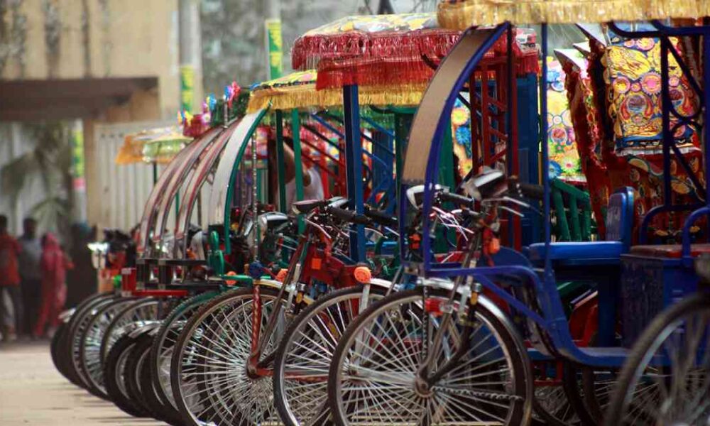 battery rickshaw police